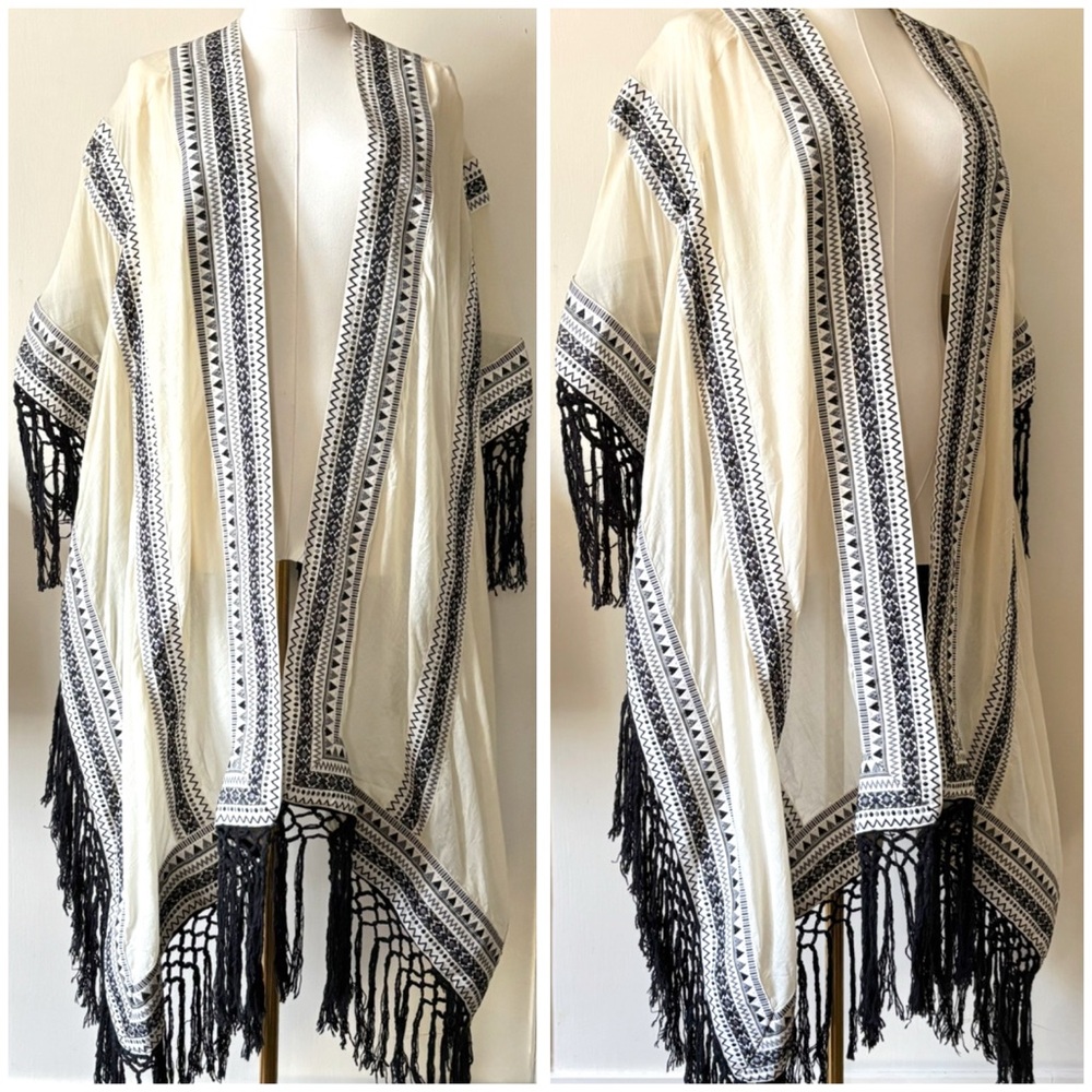Anthropologie Aphorism Black‎ & Cream Cotton Bohemian Fringe Wrap Shawl Coverup